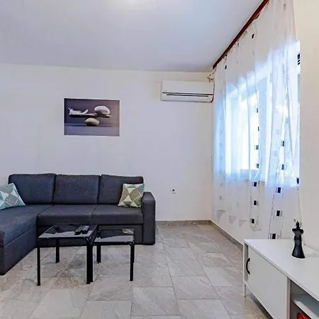 Mila Apartmán Uble